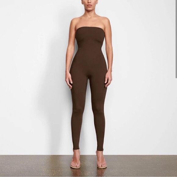 NWT SKIMS ALL-IN-ONE STRAPLESS ONESIE/ CARAMEL limited edition color - Picture 4 of 6